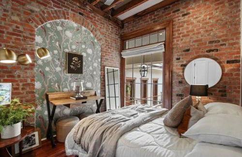 Historic Garden District 5BR with Parking and Balcony - Foto 1