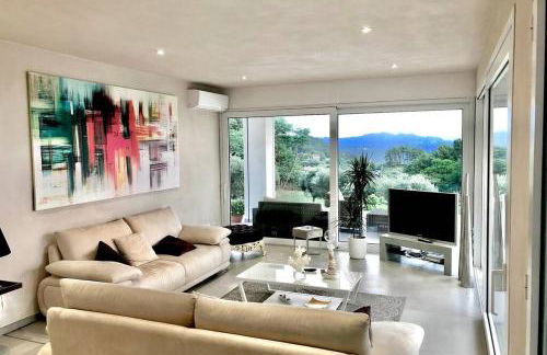 Villa Olympia Pool Sea View Mountains Lake Nature Sleeps 8 Air Conditioning Wi-Fi - Foto 17