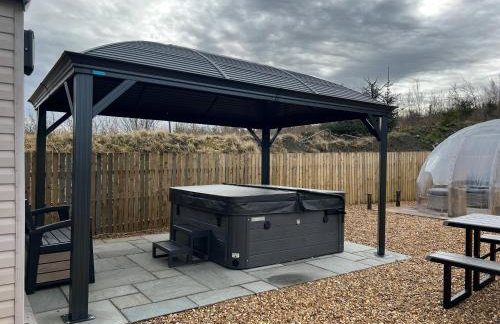 Maneight Retreat with Hot tub - Foto 4