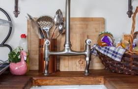 Shepherds Hut with Hot Tub - Foto 8