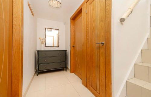 Argyl - The Foundry, A Bright One Bedroom House with Balcony - Photo 16