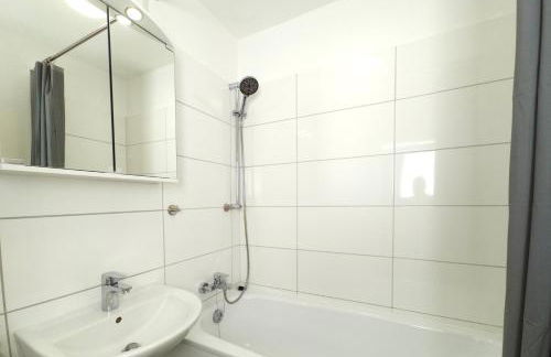 6 Bed Apartment For Work Crews - Foto 14