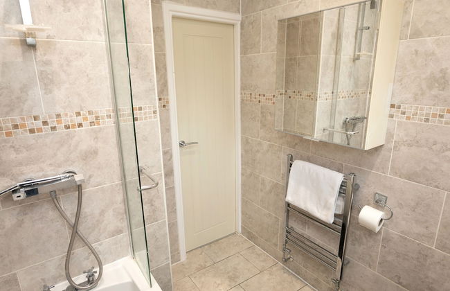 Nottingham Top Serviced Home - Photo 34