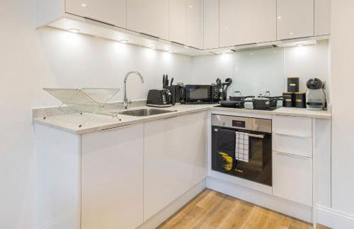 Stylish 2BR 2BA Flat in Gravesend Sleeps 4 - Foto 41