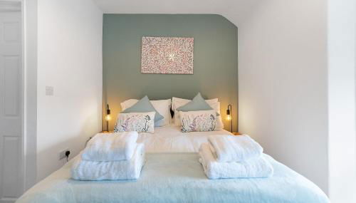 NEW! 3 Bedroom Home in Sunderland by Stay With Us, Perfect for Families & Contractors, FREE WiFi!! - Foto 2