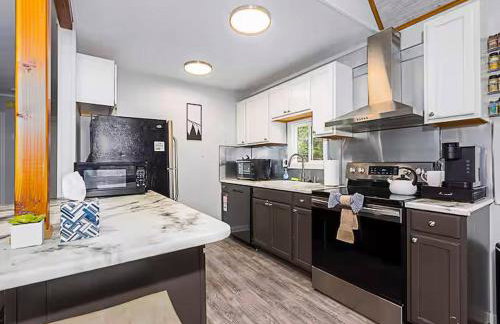 Bryce Chalet - Hot Tub, Game Room, Fire Pit, Pets - Foto 12