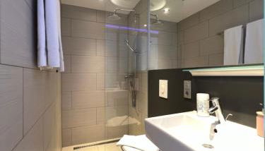 The East Apartment by Rabe - Parkplatz, Smart-TV, Netflix - Foto 4, towels, Shower