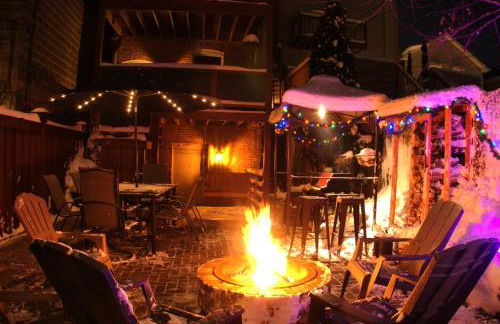 The Banksy-Free Parking -4 bedroom w King bed- Firepit Rooftop near United Center - Foto 54