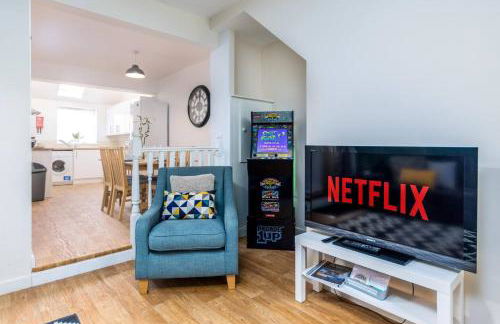 4Bed Central House w Parking & Garden - Foto 5