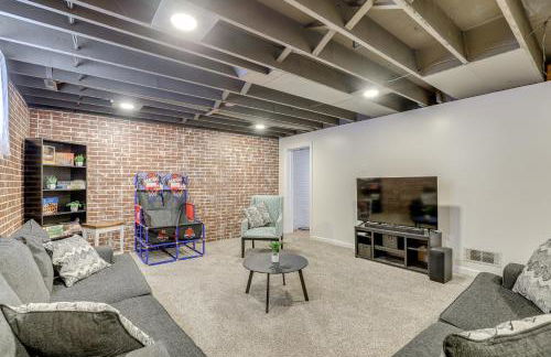 Family-Friendly Lincoln Home with Sandbox and Grill! - Foto 2
