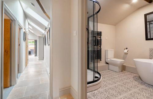 Knyvetts sleeps 6, 3 double beds, pretty garden - Foto 11