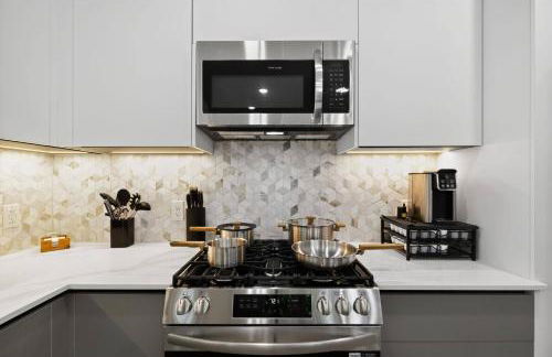 Luxury Home: Mins to NRG, Hobby Airport & Midtown - Foto 33