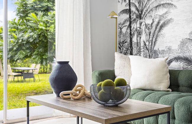 Hidden Garden A Serene Miami Escape - Photo 11