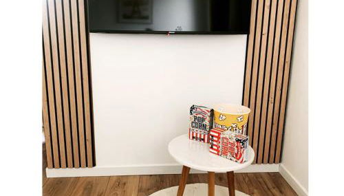 Studio EASY Check-in DISNEY 10 minutes Parking Wifi Welcome gift Starbucks coffee - Foto 4