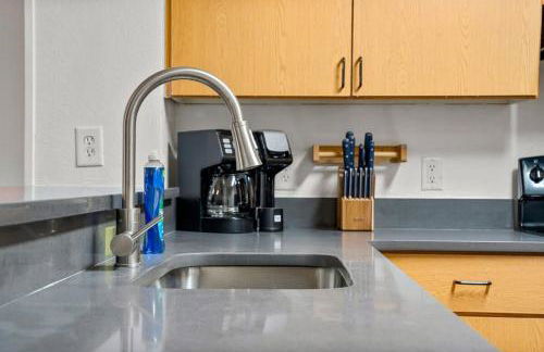 Long Term Stays Allowed Pet Friendly & Pool - Foto 39