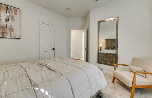 Elegant Home with Private Patio, 2 Mi to UTD Campus! - Photo 30