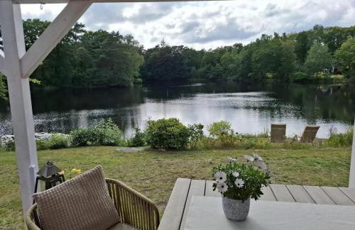 Idyllic Lakeside Cottage - Foto 1