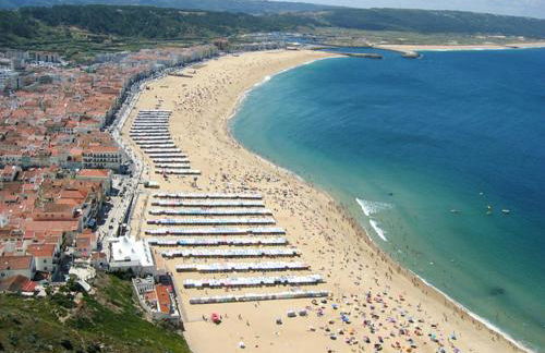 Historical Charming Vintage Villa with 4 bedrooms & country views 4 Villa by RedAwning - Foto 1