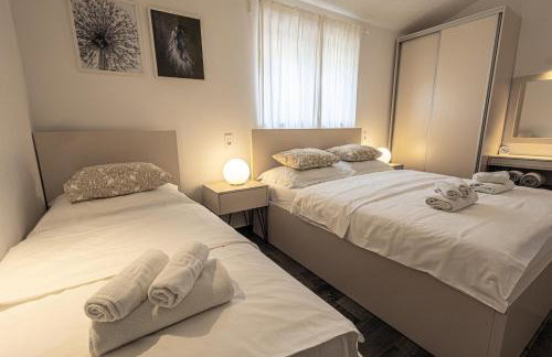 Villa Bosilen with private pool, near Trogir, Split airport, quiet area, family villa - Photo 41