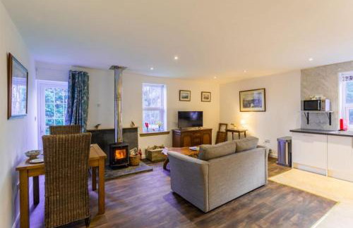 The Bungalow - Ardullie Lodge - Photo 6