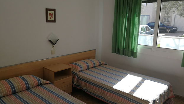 Apartment With Community Pool for 4 People - Riells Area - Foto 3, Habitación