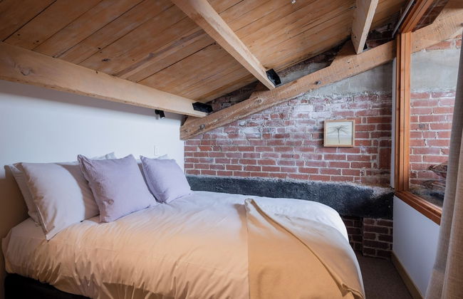 The Thomas Gregg Apartments - Photo 4