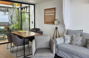 Oasis House - Photo 23