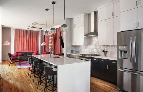 Ultimate Bach 10min to DT IG Walls Every Room - Foto 26