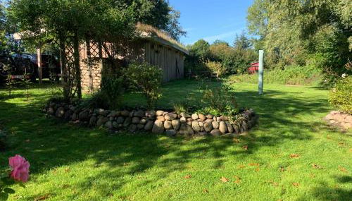 Ferienwohnung Suederbootfahrt - Ruheoase für Naturliebhaber in Katingsiel zwischen Tönning und St Peter Ording perfekt für Radtouren - Foto 5, Garden view