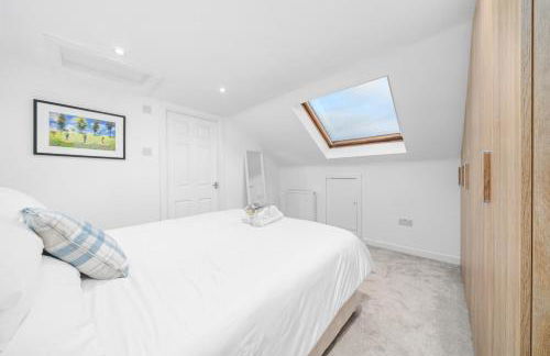 Perfect location for beach and golfing - Photo 25