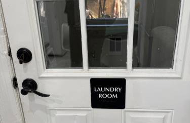 Large DUPLEX Apt 2Bdrm 1Den-Metro - Photo 35