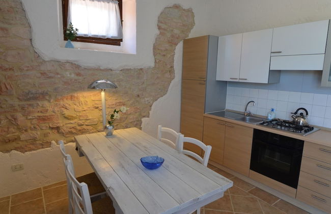 Cozy Couples Getaway w/ Wifi - Foto 7