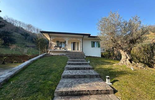 Welc-ōM Luxury Hillside Retreat - Photo 17