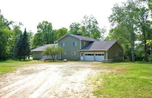 Lakefront Cottage Rental with Game Room near Ruth Lake, Minnesota - Photo 1