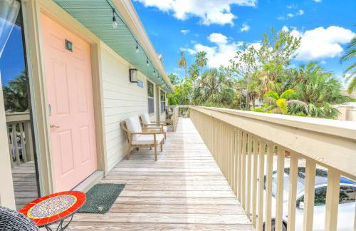 Newly remodeled 8-steps to sand path of Beach! - Foto 79