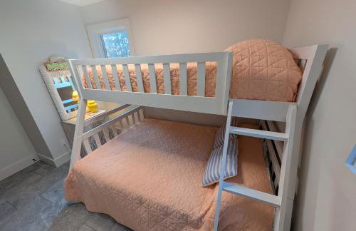 NEW! Eagles Landing - Lakefront & Gorgeous! - Foto 23