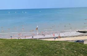 Beautiful beachfront apartment, 180d sea and cliff view - Foto 32