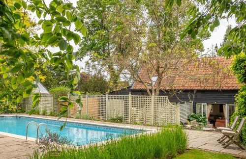 Dedham Vale Cottage with Swimming Pool mid May to mid Sep - Yew Tree Barn - Foto 3