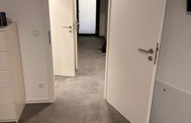 Moderne Wohnung für 4 Personen mit extra Schlafzimmer, Wohnzimmer & Balkon - Photo 2