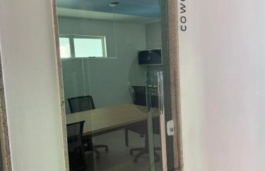 Arretado de bom ! A 250 m da praia de Boa Viagem, 3 km do aeroporto, próximo aos shoppings, com WI-FI 560 Mbps, coworking, piscina e academia - Foto 11