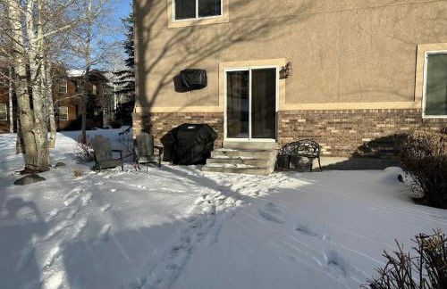 Spacious Modern Home with Game Room - Foto 13