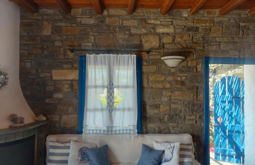 Sophia Villa Paros - Beachfront Villa at Lolantonis - Photo 96