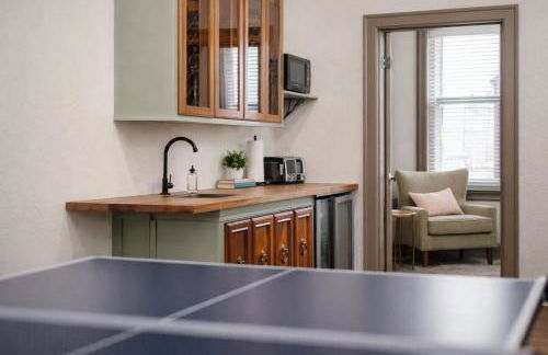 Large Luxury Downtown Loft - Walk to Everything Free Parking - Foto 3