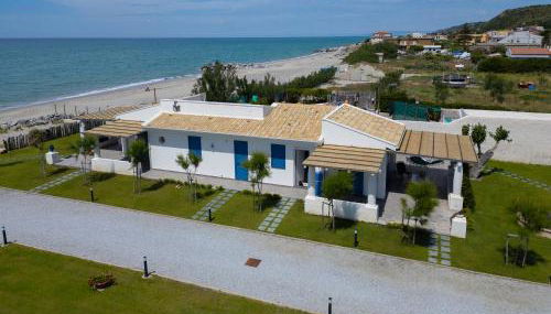 VILLA EOLIA Sicily beachfront apartments - Foto 2