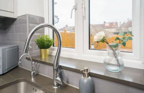 Beautiful 4 Bed Immaculate Condition Refurbished Property - Foto 7