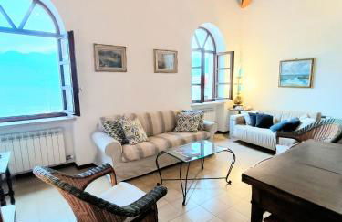 Klimt's Mill overlooking Port - Foto 6