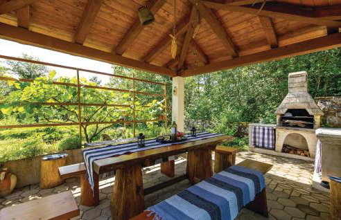 4 Bedroom Gorgeous Home In Jurdani - Photo 5