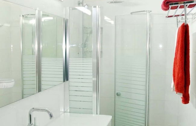 Classic 1BR in City Center near Beach by FeelHome - Photo 11