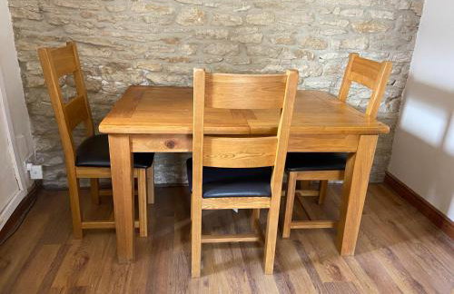 Tupenny Cottage, Old Mill Farm, Cotswold Water Park - Foto 7