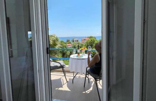 Odysseas Apartments - Photo 6